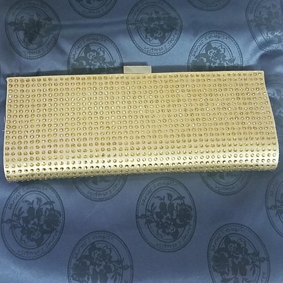 Fancy gold clutch - Picture 2 of 4